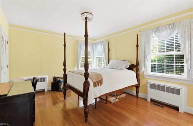 1005 Bay Colony DR, Virginia Beach, VA 23451