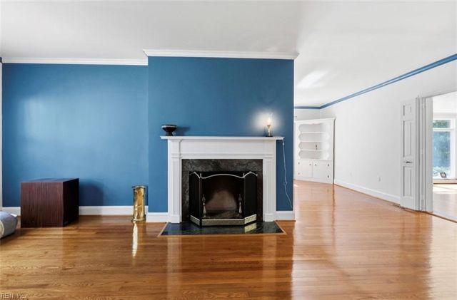 1005 Bay Colony DR, Virginia Beach, VA 23451