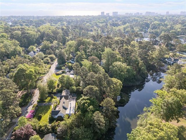 1005 Bay Colony DR, Virginia Beach, VA 23451