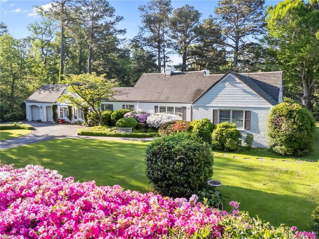1005 Bay Colony DR, Virginia Beach, VA 23451