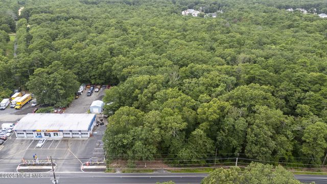 890 Us 9 1, Berkeley, NJ 08721