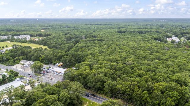 890 Us 9 1, Berkeley, NJ 08721