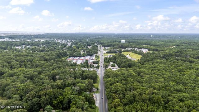 890 Us 9 1, Berkeley, NJ 08721