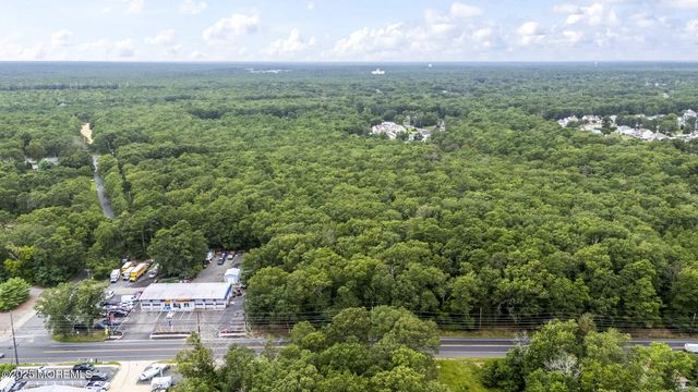 890 Us 9 1, Berkeley, NJ 08721