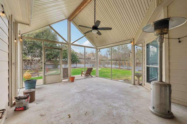 2950 James Parker LN, Round Rock, TX 78665