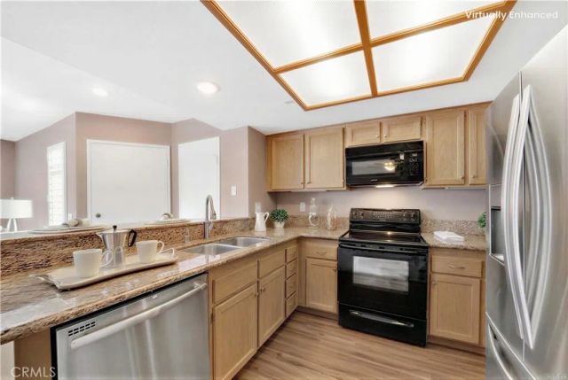 104 S Cross Creek Road M, Orange, CA 92869