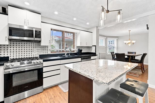 127 Rotch St, New Bedford, MA 02740