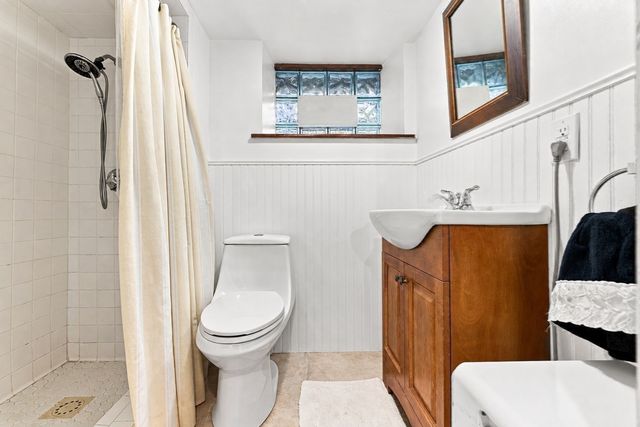 127 Rotch St, New Bedford, MA 02740