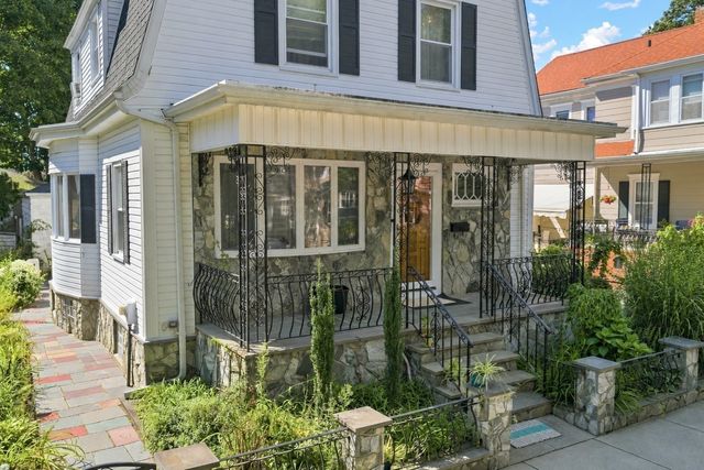 127 Rotch St, New Bedford, MA 02740