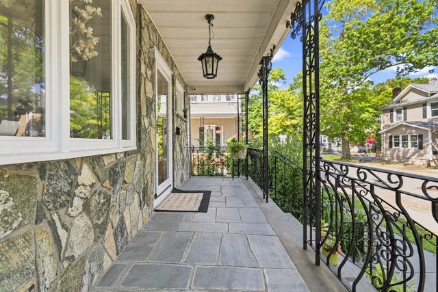 127 Rotch St, New Bedford, MA 02740