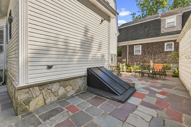 127 Rotch St, New Bedford, MA 02740