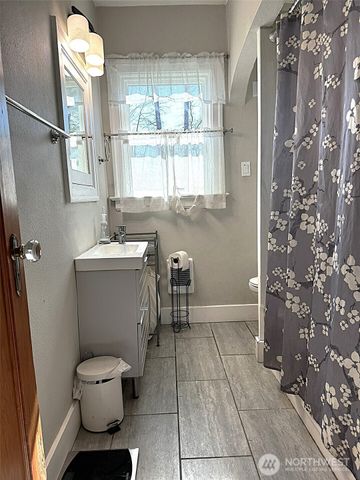 14124 6th Avenue E, Tacoma, WA 98445