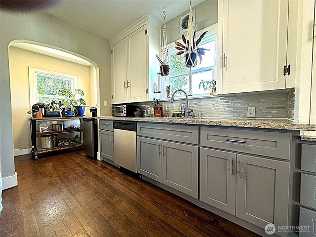 14124 6th Avenue E, Tacoma, WA 98445