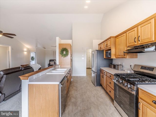 420 FAIRVIEW RD, New Providence, PA 17560