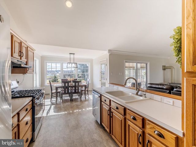 420 FAIRVIEW RD, New Providence, PA 17560