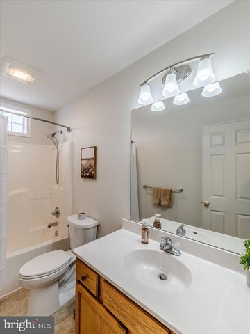 420 FAIRVIEW RD, New Providence, PA 17560