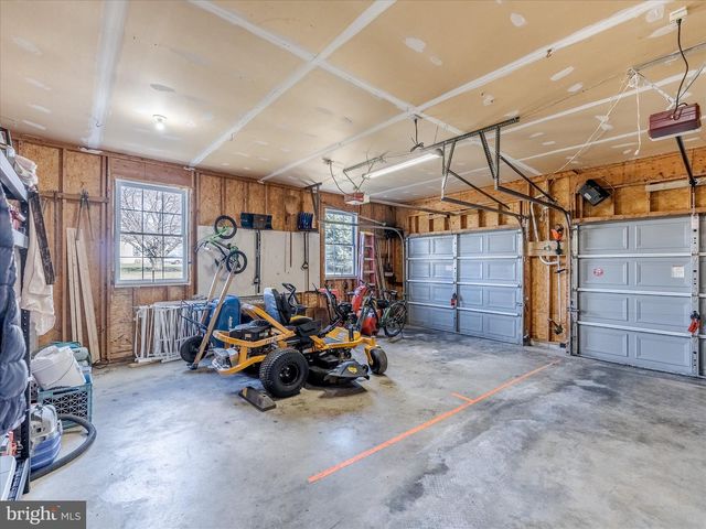 420 FAIRVIEW RD, New Providence, PA 17560