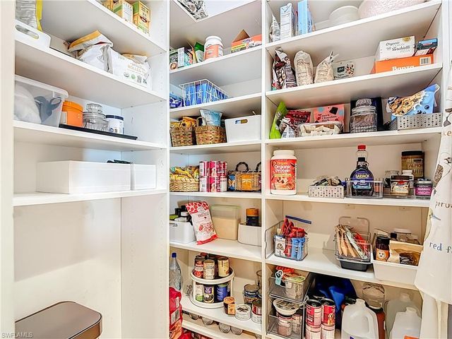 4240 5th AVE SW, Naples, FL 34119