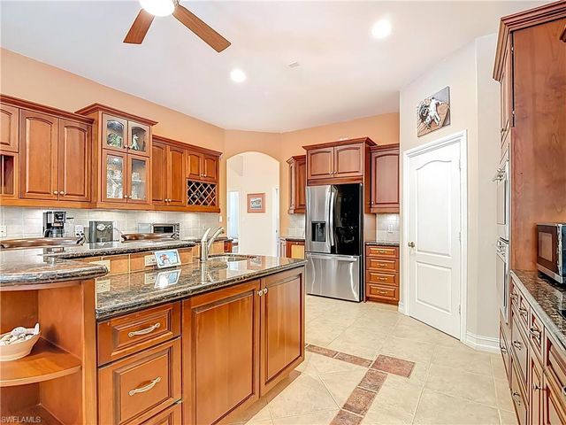 4240 5th AVE SW, Naples, FL 34119