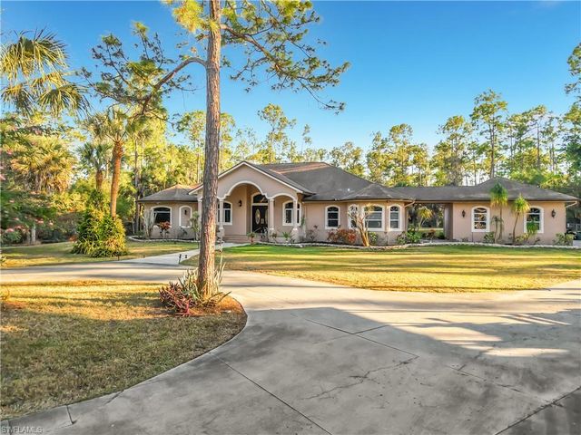 4240 5th AVE SW, Naples, FL 34119