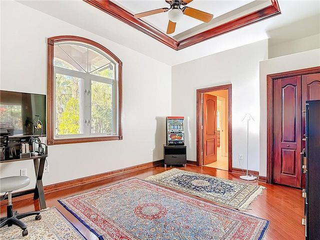 4240 5th AVE SW, Naples, FL 34119