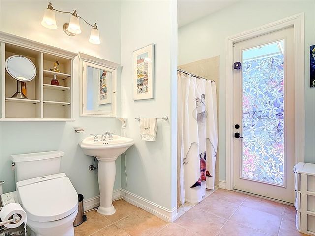 4240 5th AVE SW, Naples, FL 34119