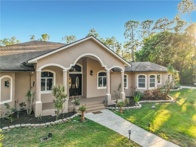 4240 5th AVE SW, Naples, FL 34119