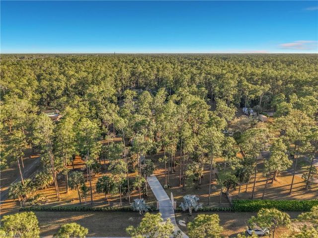 4240 5th AVE SW, Naples, FL 34119