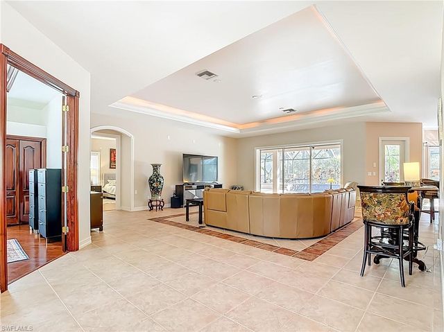 4240 5th AVE SW, Naples, FL 34119