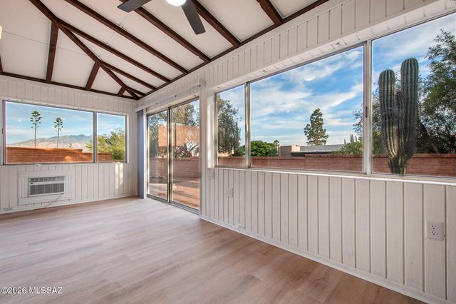 1625 W Calle Hacienda, Green Valley, AZ 85622