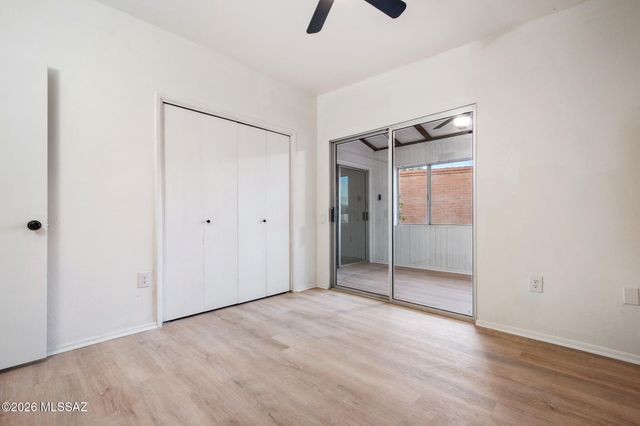 1625 W Calle Hacienda, Green Valley, AZ 85622