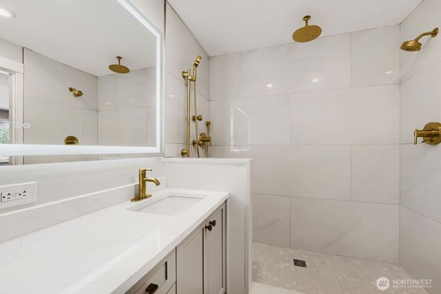 20925 SE Renton-Maple Valley Road, Maple Valley, WA 98038