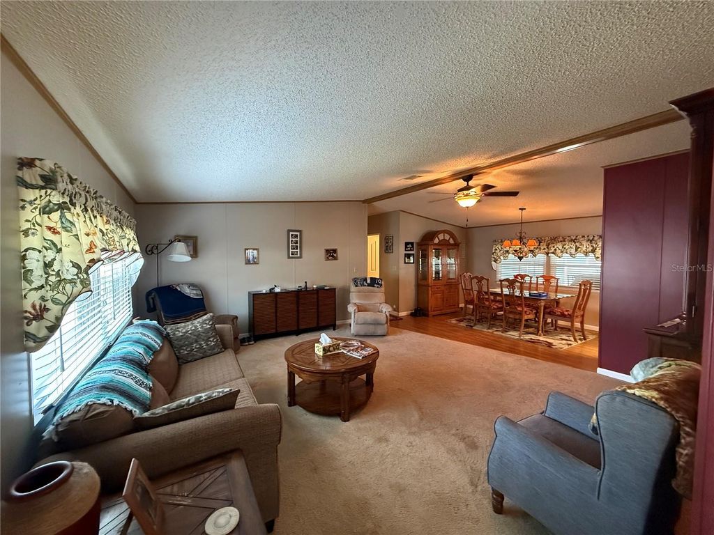 Image 10 of property listing at 807 OAK BOULEVARD, Wildwood, FL 34785