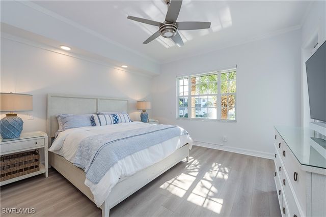 805 Bentwater CIR 104, Naples, FL 34108