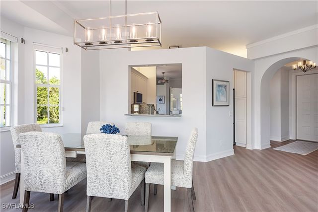 805 Bentwater CIR 104, Naples, FL 34108