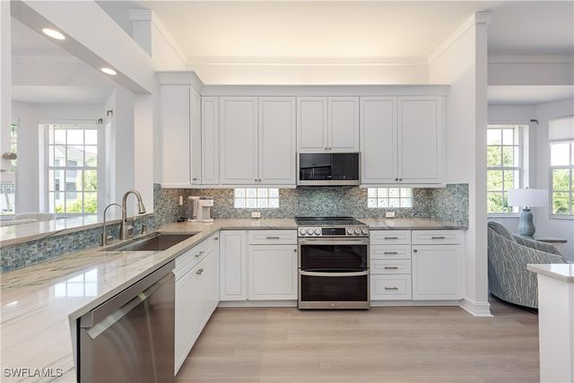 805 Bentwater CIR 104, Naples, FL 34108