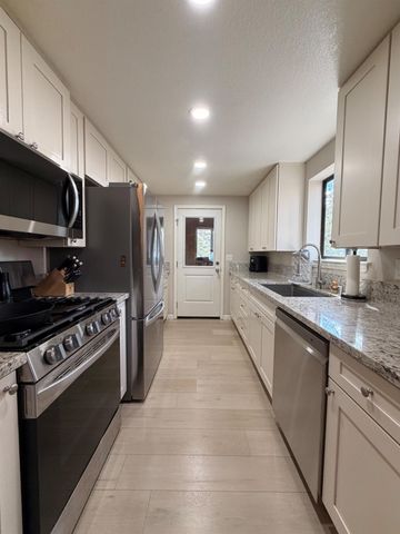 115 Main St, Gold Run, CA 95717