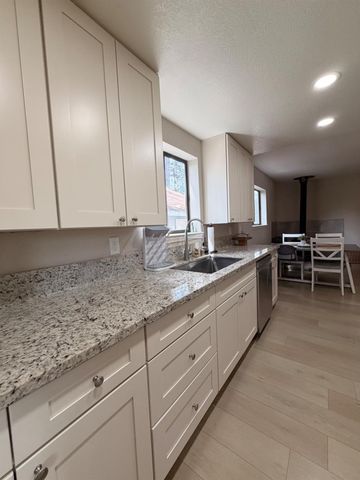 115 Main St, Gold Run, CA 95717
