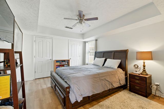 1518 Saint Andrews Dr, Murfreesboro, TN 37128