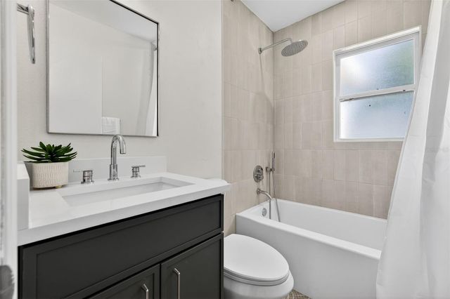 3030 10TH AVENUE N, St Petersburg, FL 33701