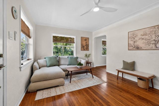 3030 10TH AVENUE N, St Petersburg, FL 33701
