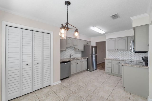 634 LLoyd St Street, Fort Walton Beach, FL 32547