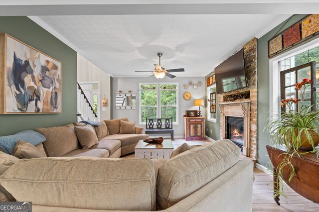 319 Le Paradis Boulevard, Sharpsburg, GA 30277