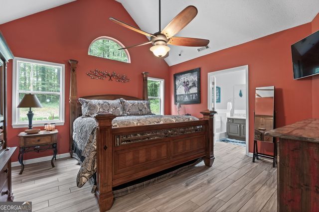 319 Le Paradis Boulevard, Sharpsburg, GA 30277