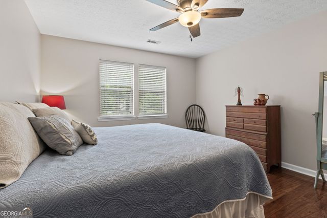 319 Le Paradis Boulevard, Sharpsburg, GA 30277