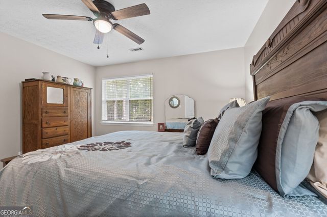 319 Le Paradis Boulevard, Sharpsburg, GA 30277