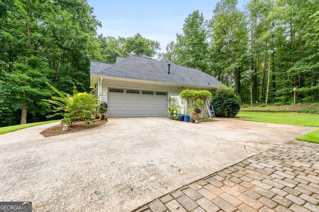 319 Le Paradis Boulevard, Sharpsburg, GA 30277