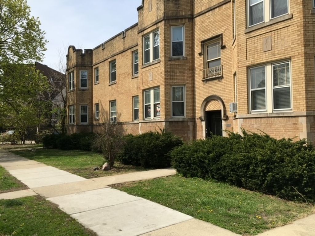 3726 N CHRISTIANA Avenue, Chicago, IL 60618