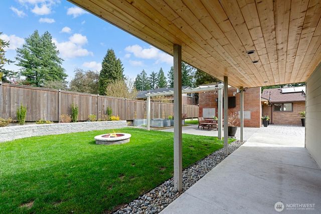 16003 32nd Avenue NE, Lake Forest Park, WA 98155