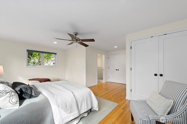 16003 32nd Avenue NE, Lake Forest Park, WA 98155